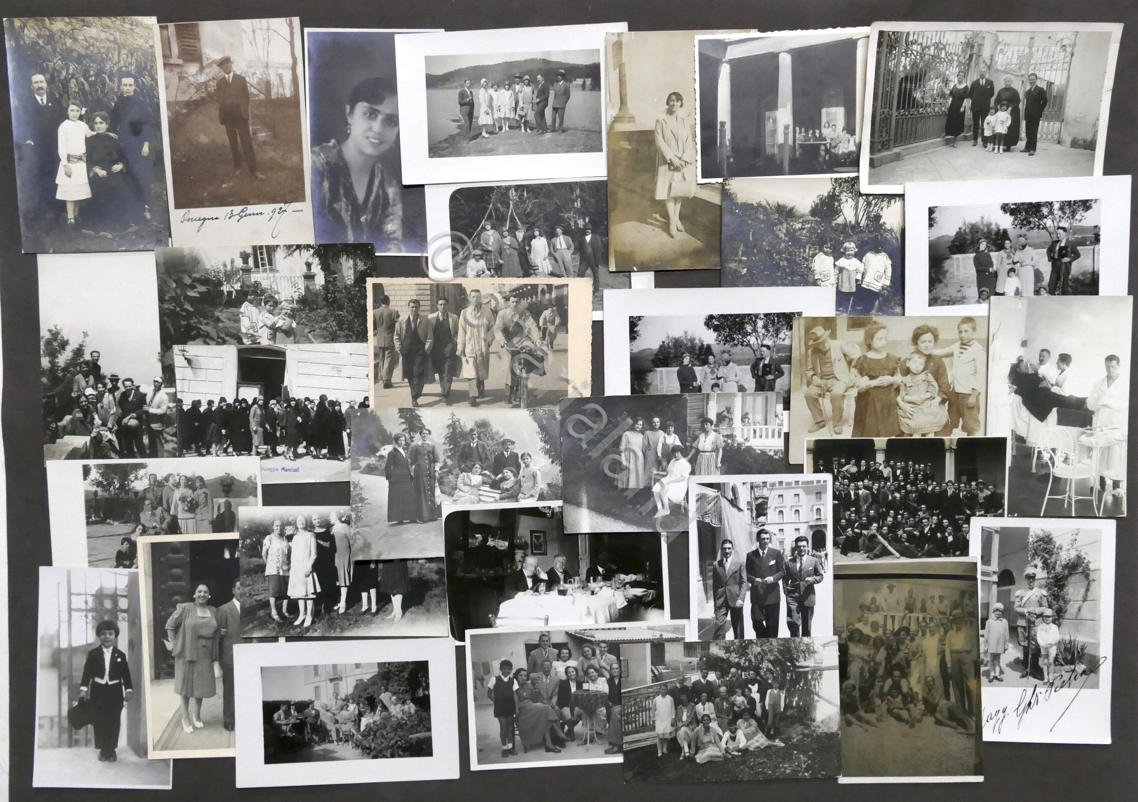 Lotto 61 Fotografie animate gruppi di persone - ritratti - …