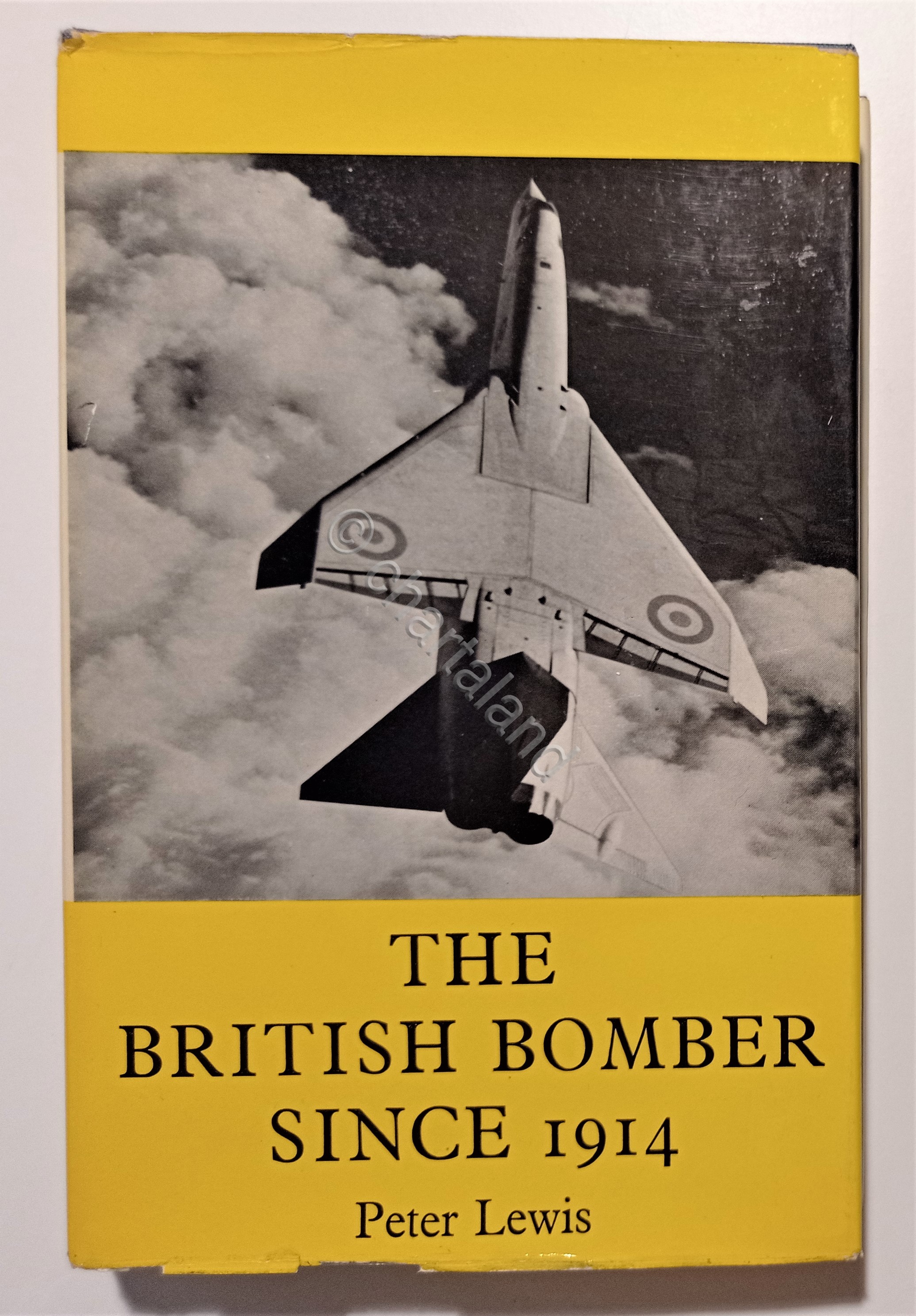 P. Lewis - The British Bomber Since 1914 - ed. …