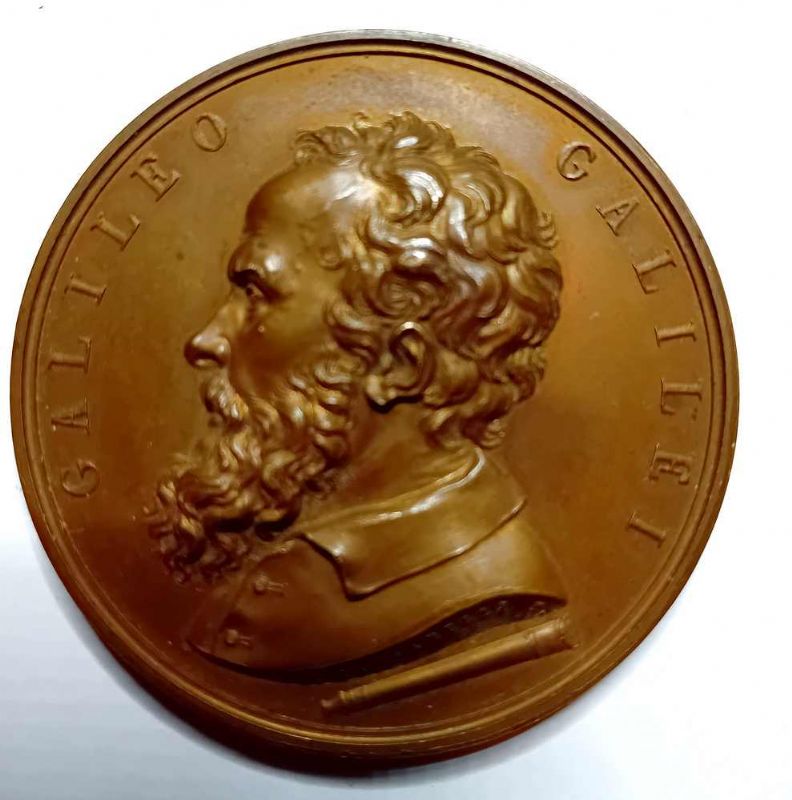 Bella medaglia in bronzo, diametro, cm.5.5. Lato A:- Profilo di …