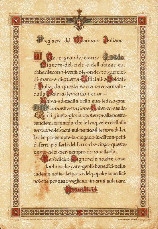 Foglio con fondo tipo pergamena, impresso al centro il testo …