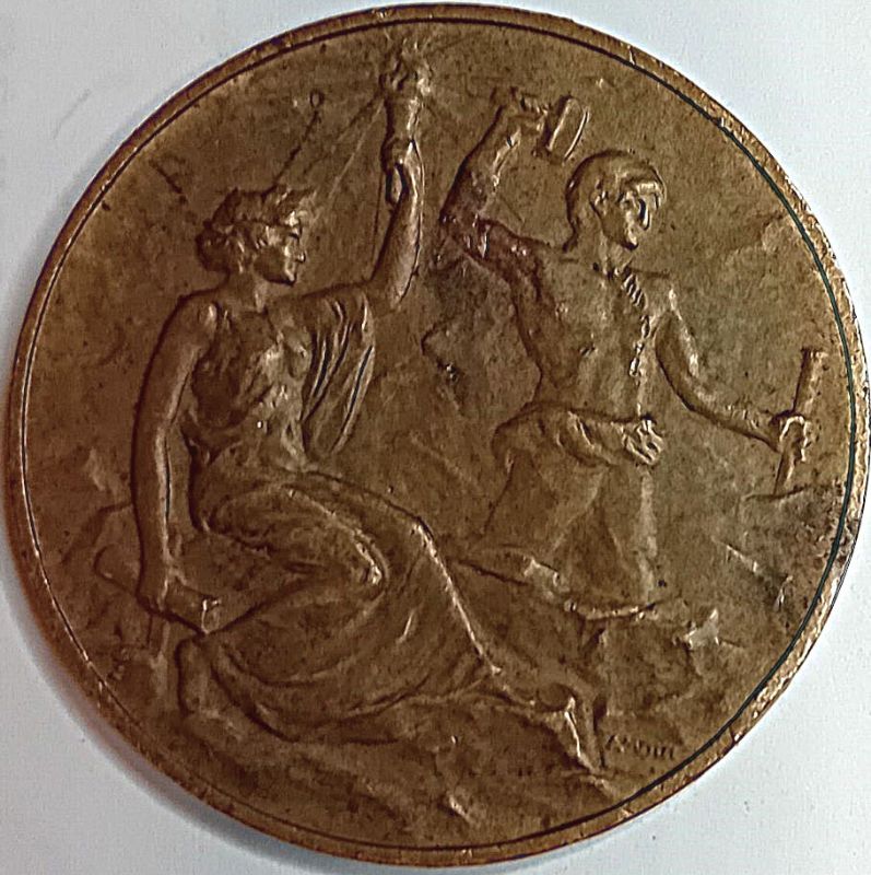 Medaglia in bronzo, diametro, cm. 3,3. Lato A:- Figura femminile …