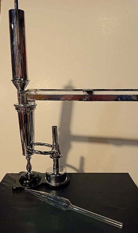 Misuratore per vini e liquori del grado alcolico.