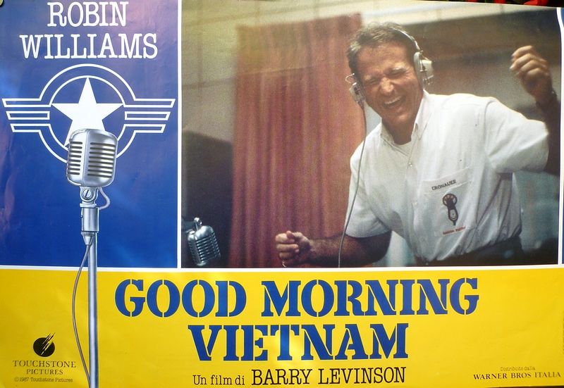 Regia di Barry Levinson, con Robin Williams.