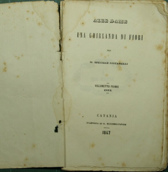 Alle dame una ghirlanda di fiori