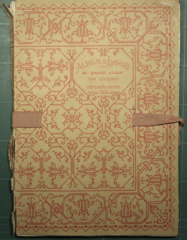 Album di lavori a punto croce
