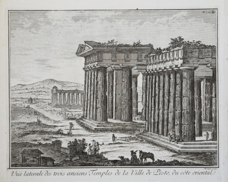 Vue laterale des anciens Temples de la Ville de Pesto