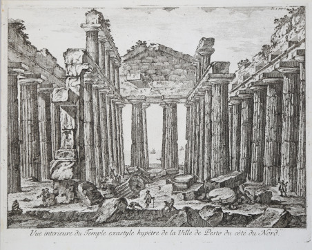 Vue interieure du Temple exastyle hypetre de la Ville de …