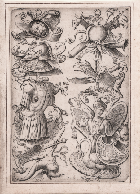 Trofeo con donna con elmetto