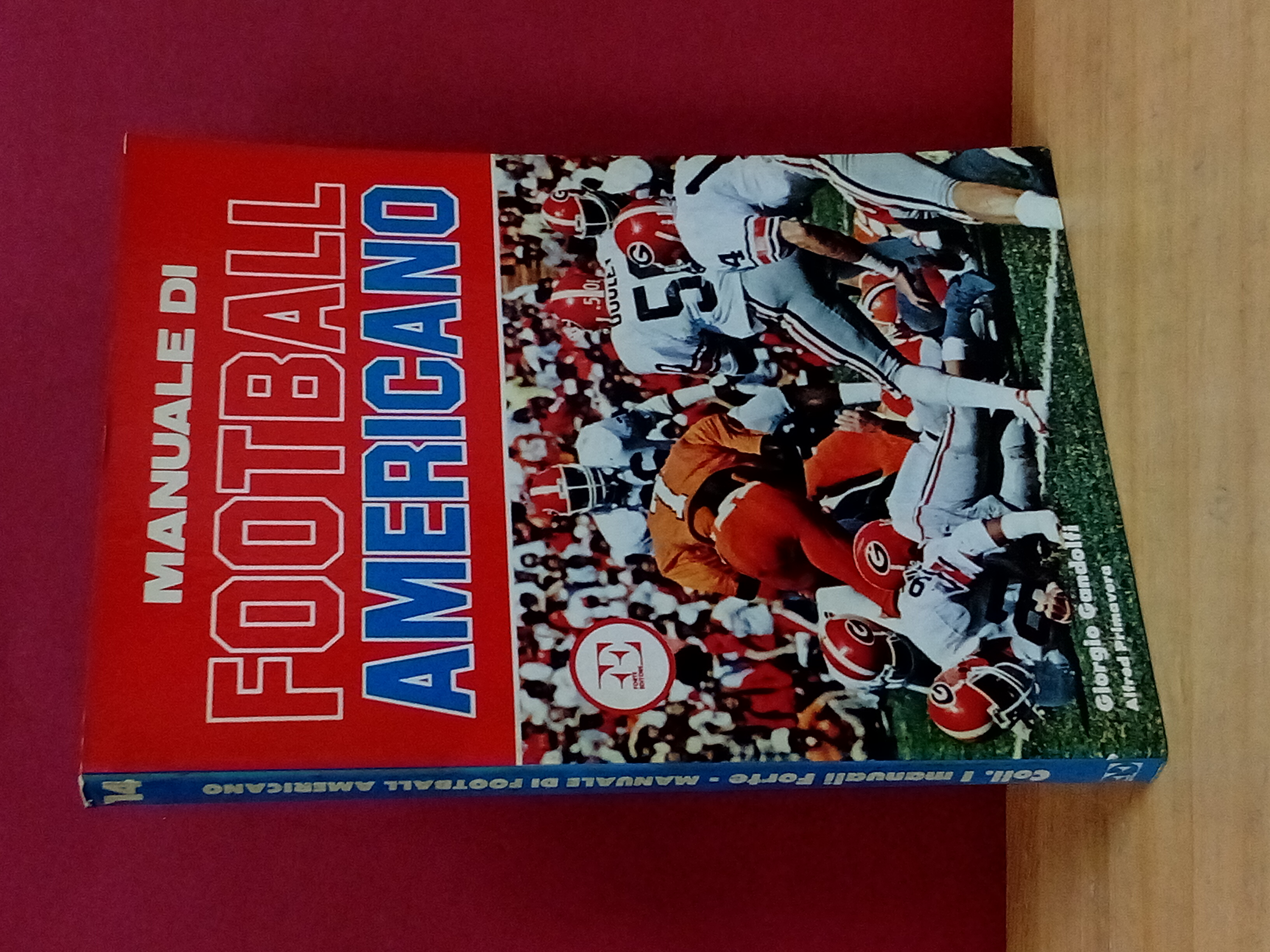 Manuale di football americano.