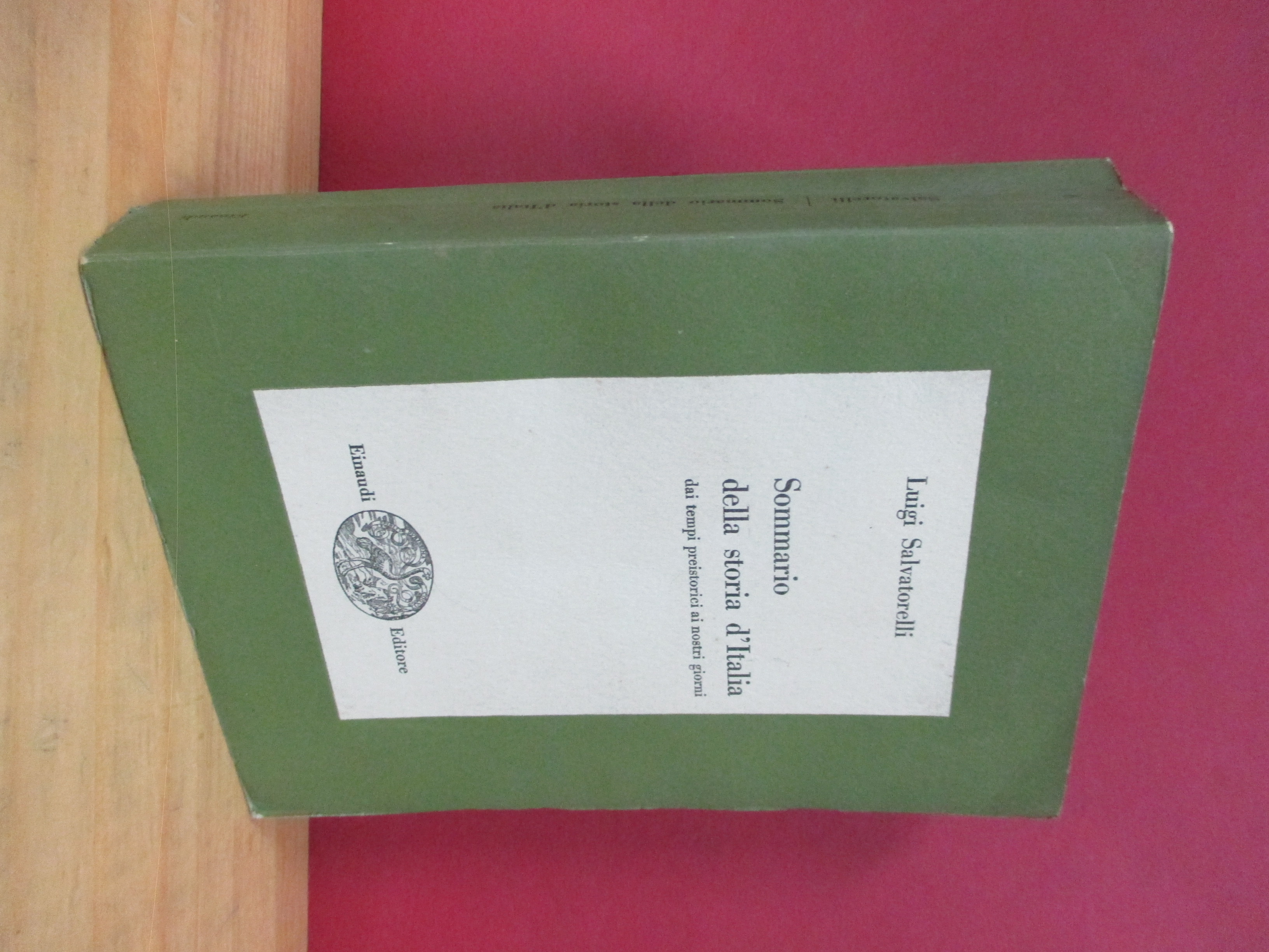Sommario della storia d'Italia dai tempi preistorici ai giorni nostri.