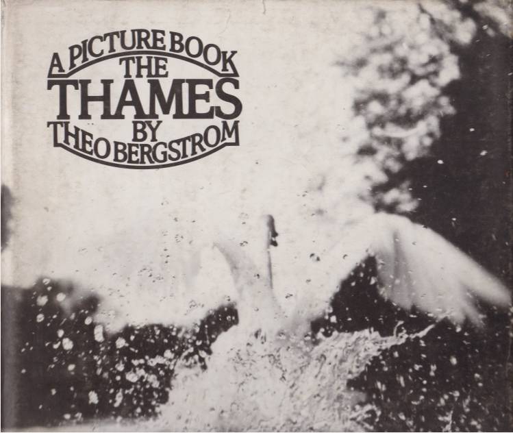 THE THAMES A Picture Book