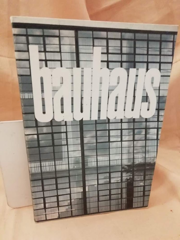 BAUHAUS DESSAU (1986)