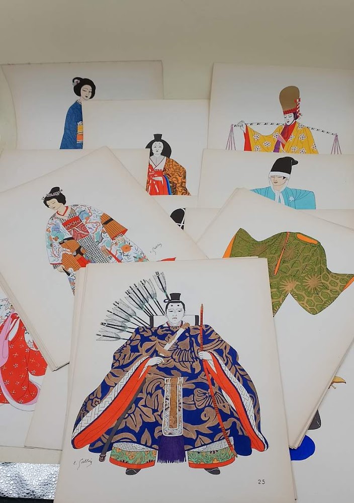 COSTUMES JAPONAIS ET INDONESIENS-QUARANTE-HUIT PLANCHES EN COULEUR