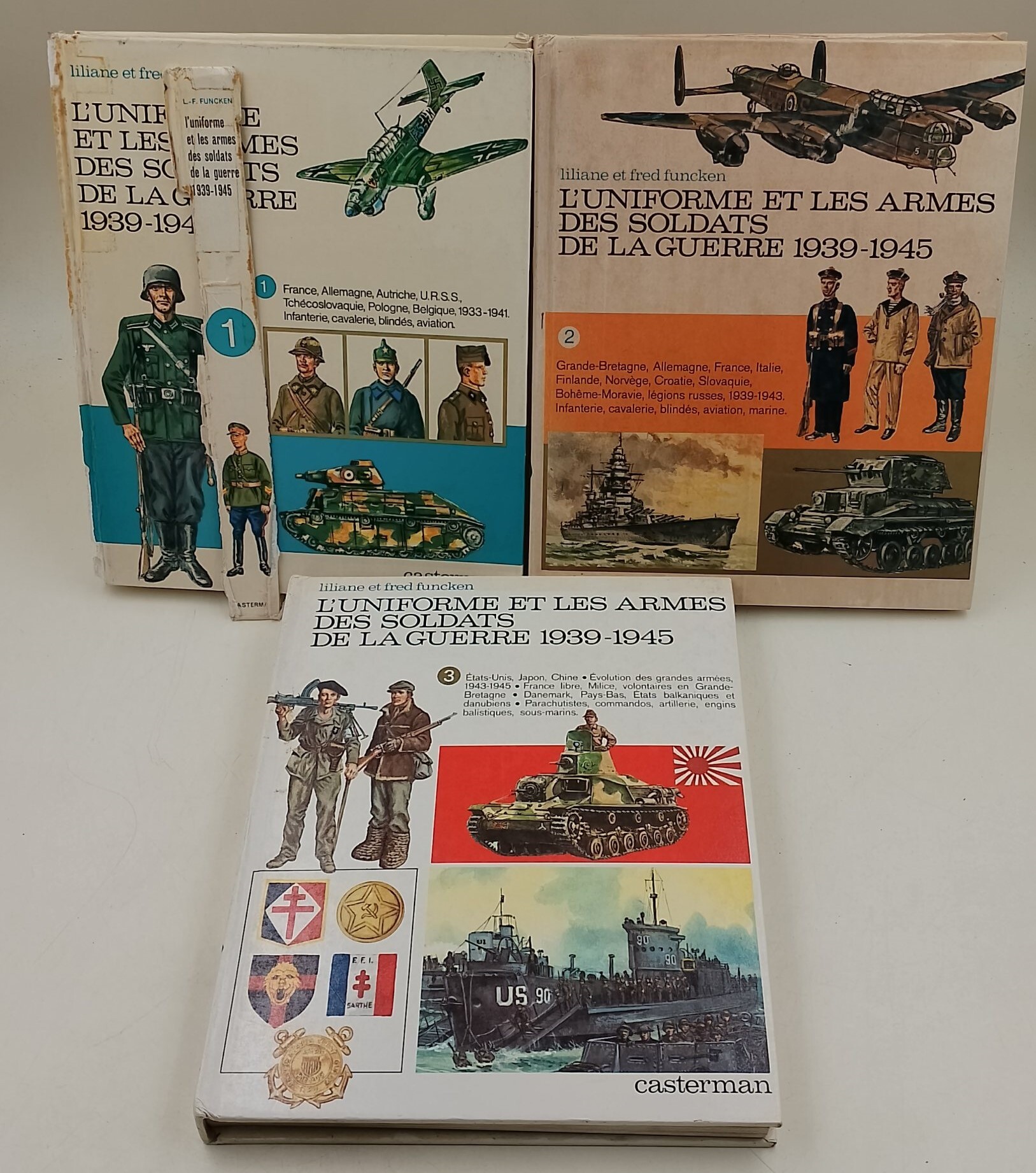 L'uniforme et les armes des soldates de la guerre 1939-1945- …