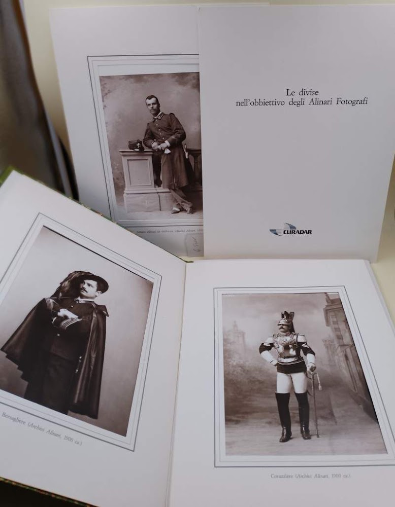 LE DIVISE NELL'OBBIETTIVO DEGLI ALINARI FOTOGRAFI(ANNI '80'90)