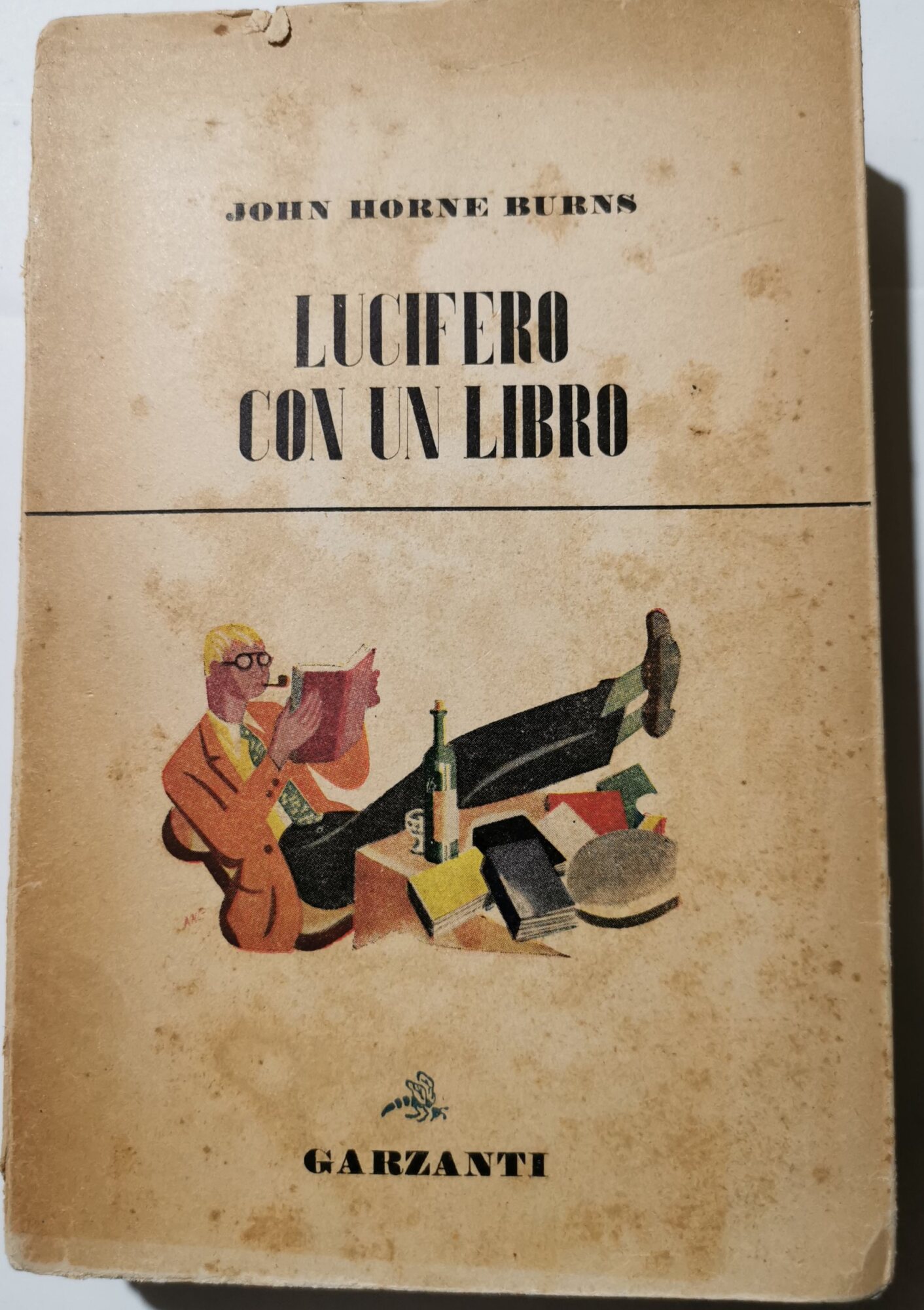 Lucifero con un libro