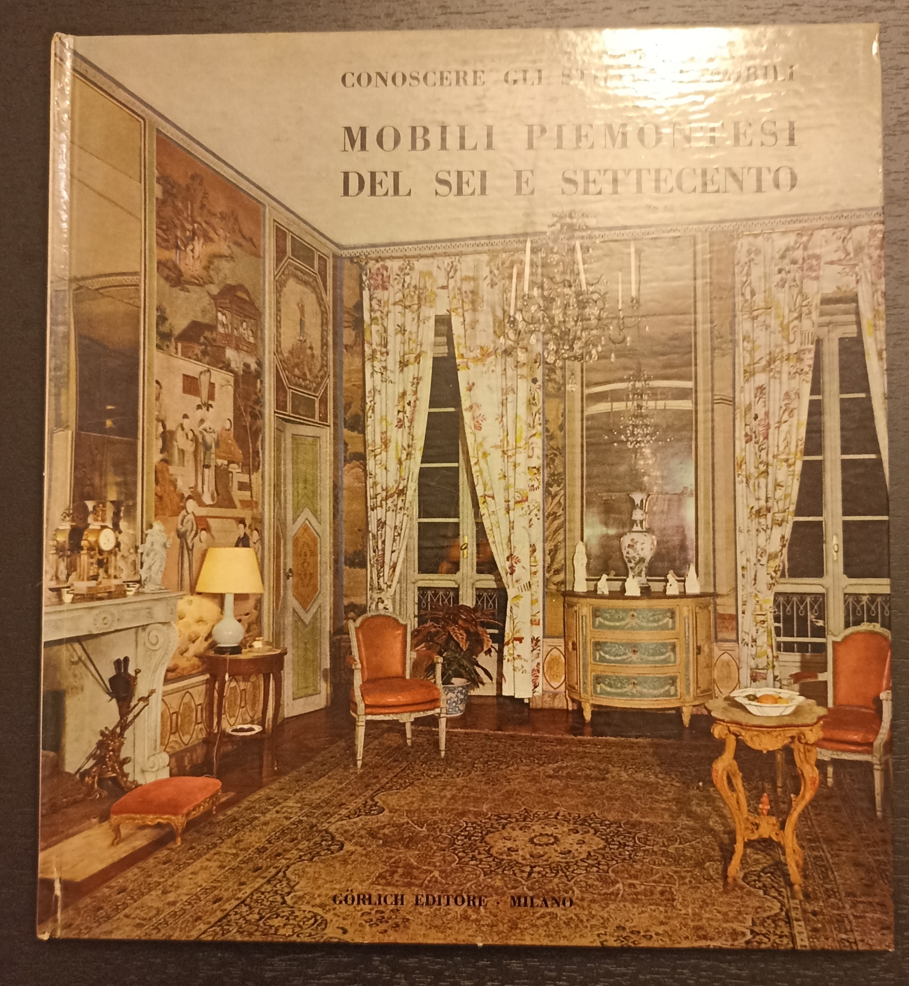 Mobili piemontesi del sei e settecento