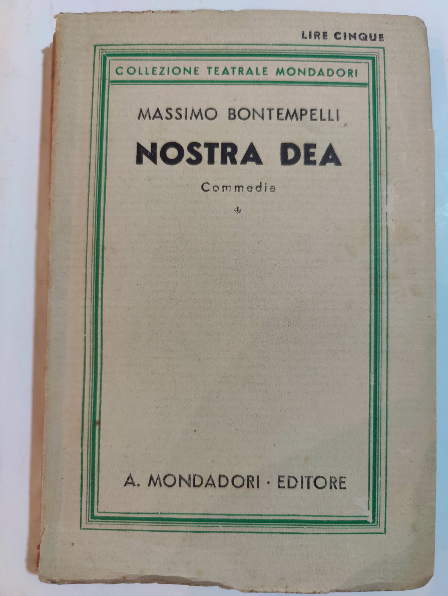 Nostra dea-commedie