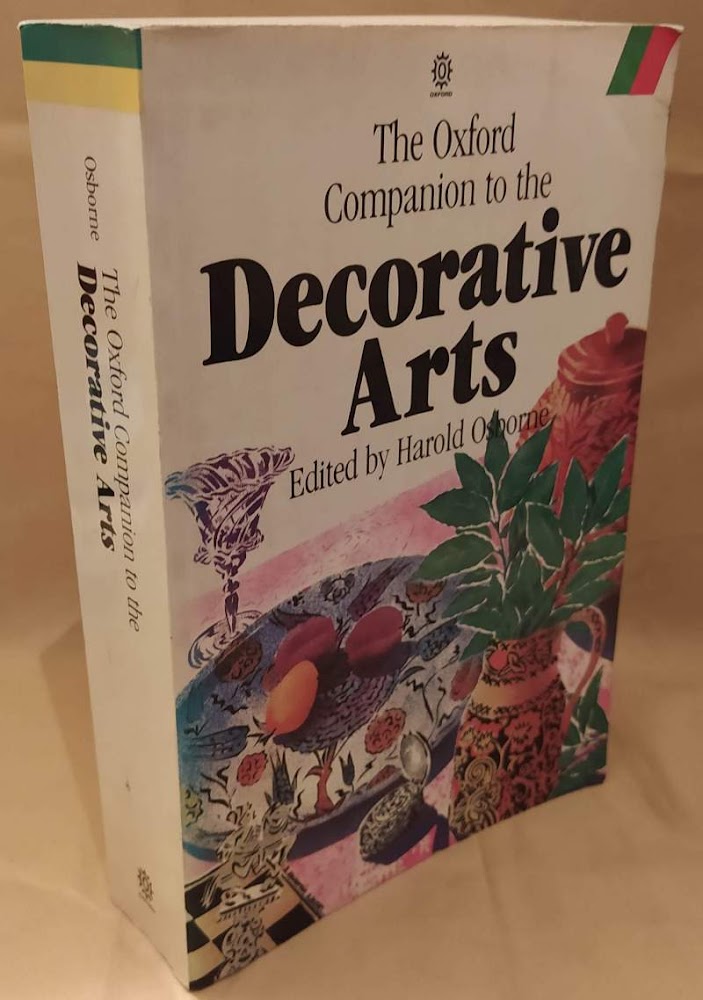 THE OXFORD COMPANION TO THE DECORATIVE ARTS (1985)