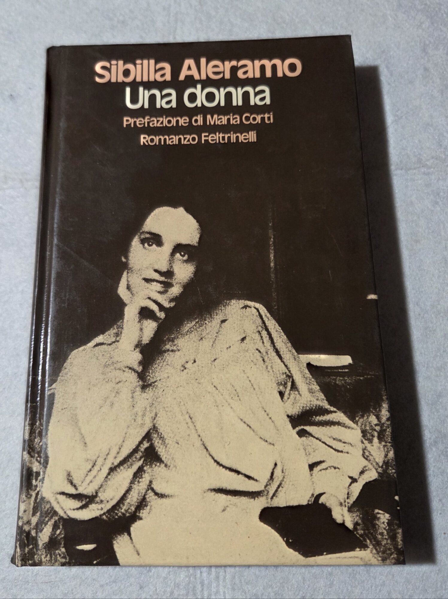 Una donna