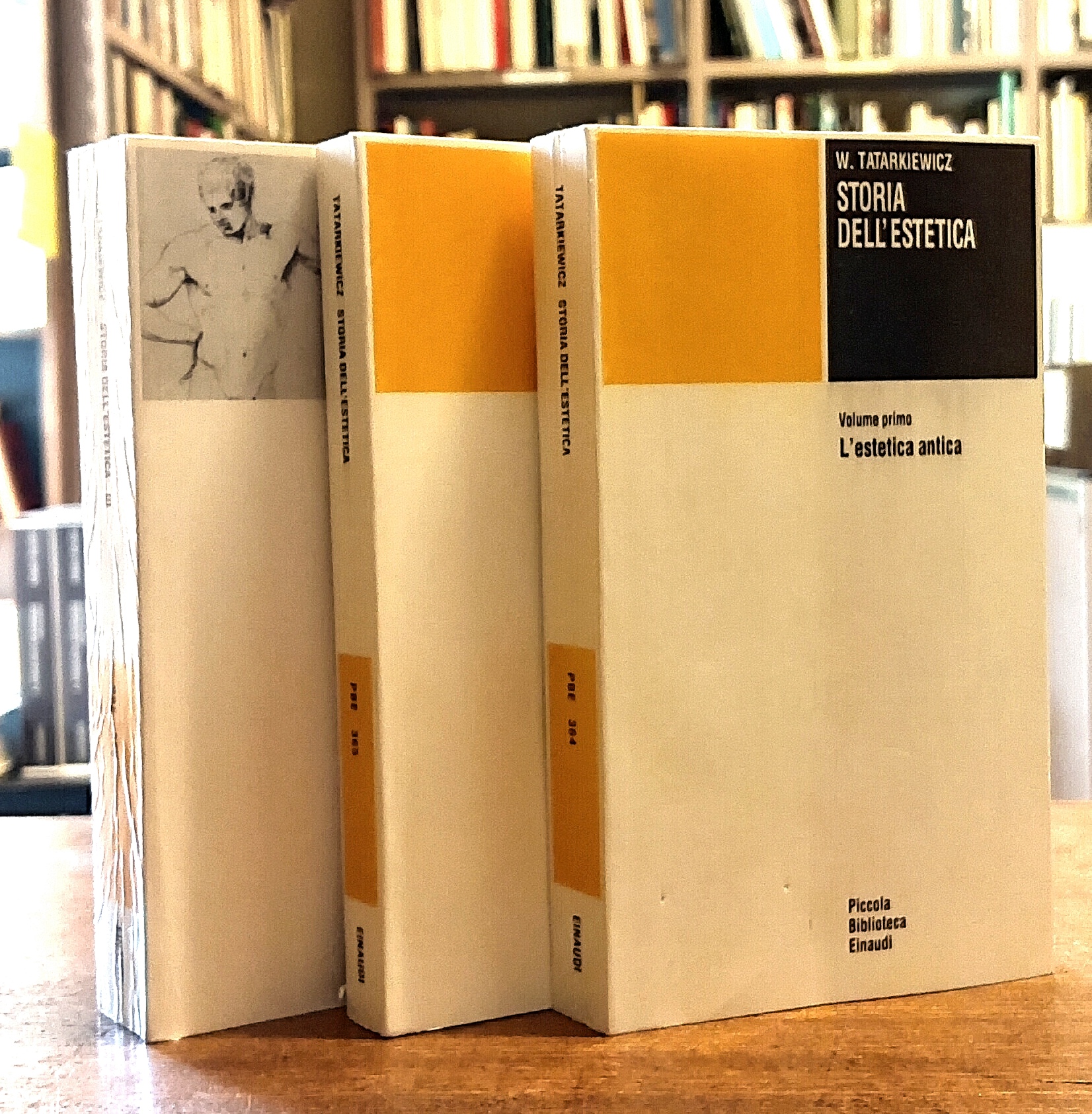 STORIA DELL'ESTETICA (3 volumi). 1. L'estetica antica. 2. L'estetica medievale. …