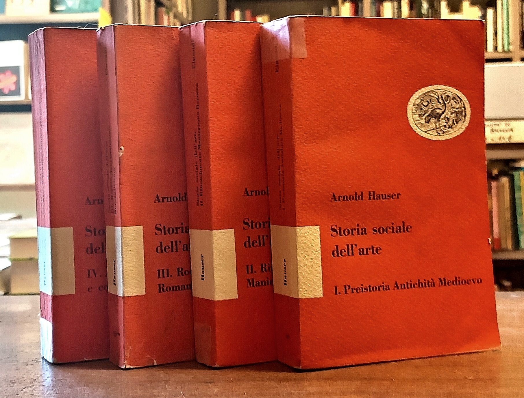 STORIA SOCIALE DELL'ARTE (4 Volumi). 1. Preistoria. Antichità. Medioevo. 2. …