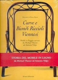 Curve e Biondi Riccioli Viennesi. Mobili in faggio curvato da …