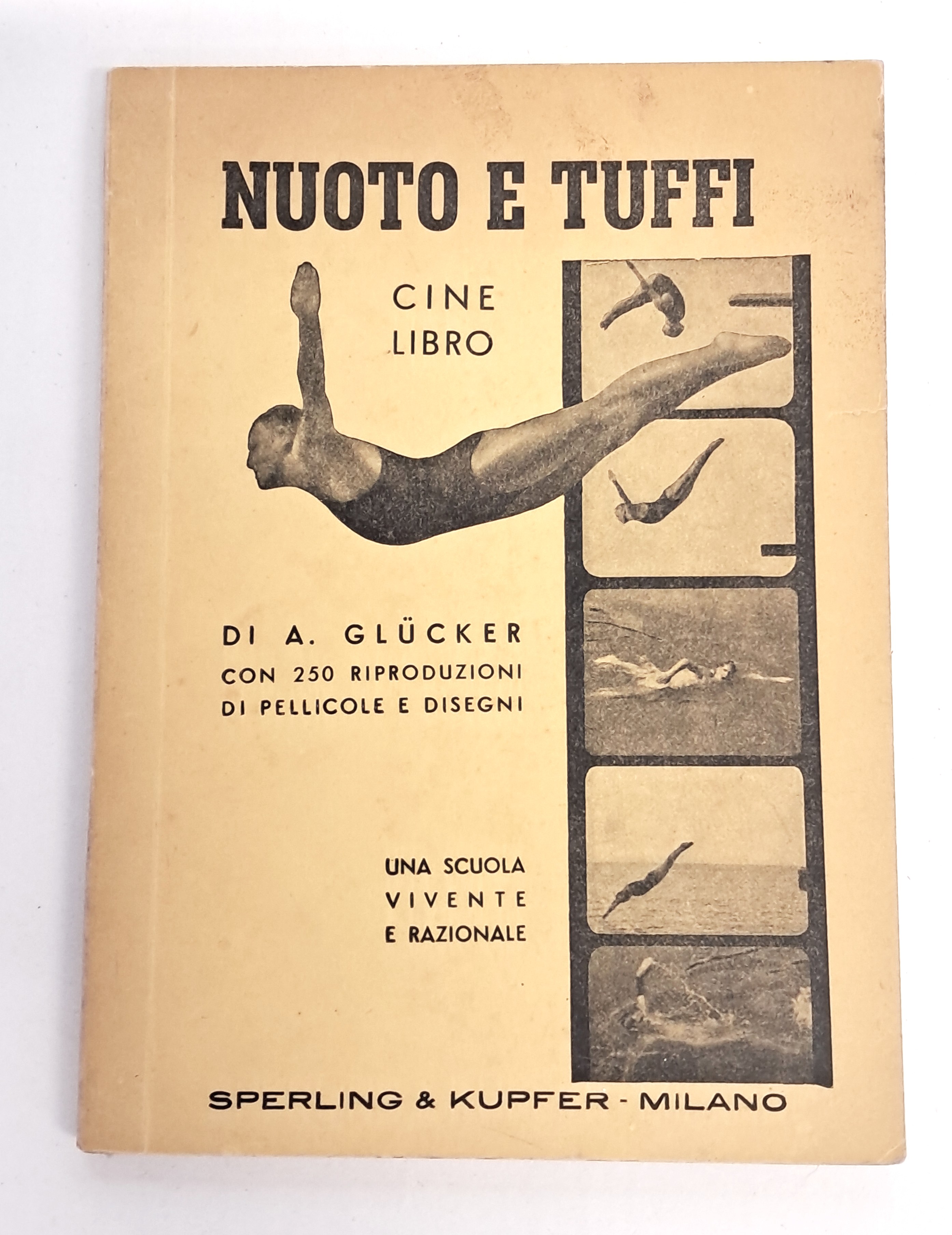 Nuoto e tuffi. Cine libro
