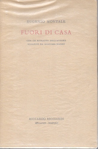 Fuori di casa con un ritratto dell'autore scolpito da Giacomo …