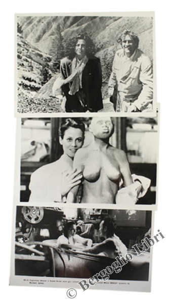 SIGOURNEY WEAVER: TRE FOTO ORIGINALI DAL SET.