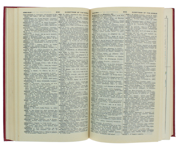 PEARS CYCLOPAEDIA - 65° edition 1956-57