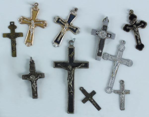 CROCIFISSI: MEDAGLIETTE RELIGIOSE RACCOLTA DI 10 PEZZI