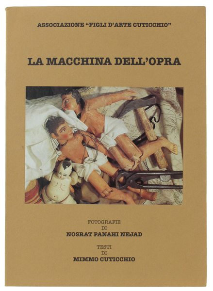 LA MACCHINA DELL'OPRA. Fotografie di Nosrat Panahi Nejad.