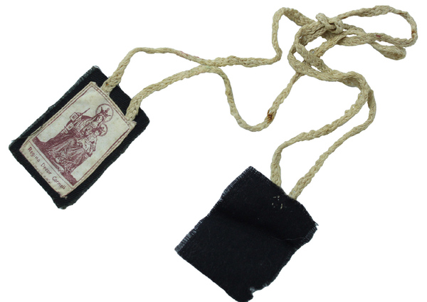 SCAPOLARE "REGINA DECOR CARMELI" cucito su stoffa cm 5,5x3,7 ca. …