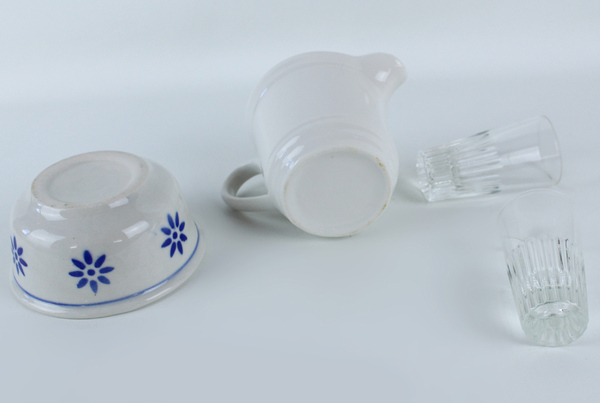 LOTTO 4 OGGETTI VINTAGE: 2 BICCHIERINI LIQUORE + BRICCO + …