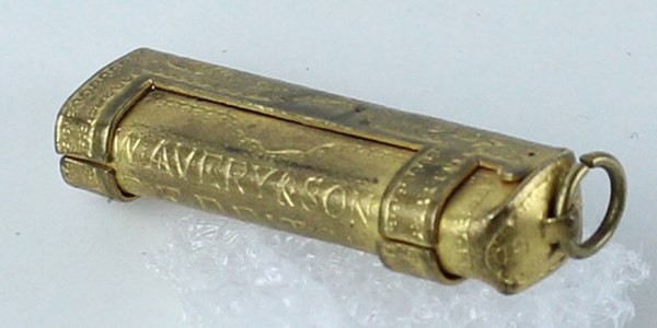 POCKET PIN CASE: ANTICO ASTUCCIO TASCABILE PER AGHI.