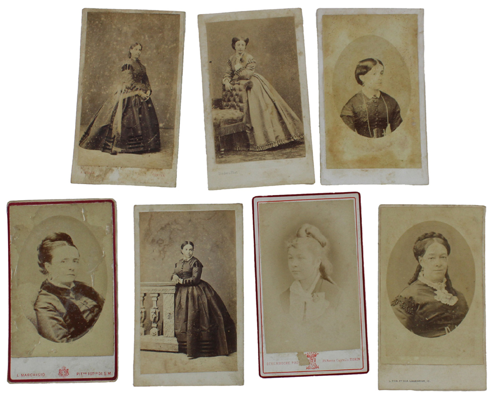 FOTOGRAFIE D'EPOCA 7 ritratti DONNA (vintage) Formato 10x6 cm montate …