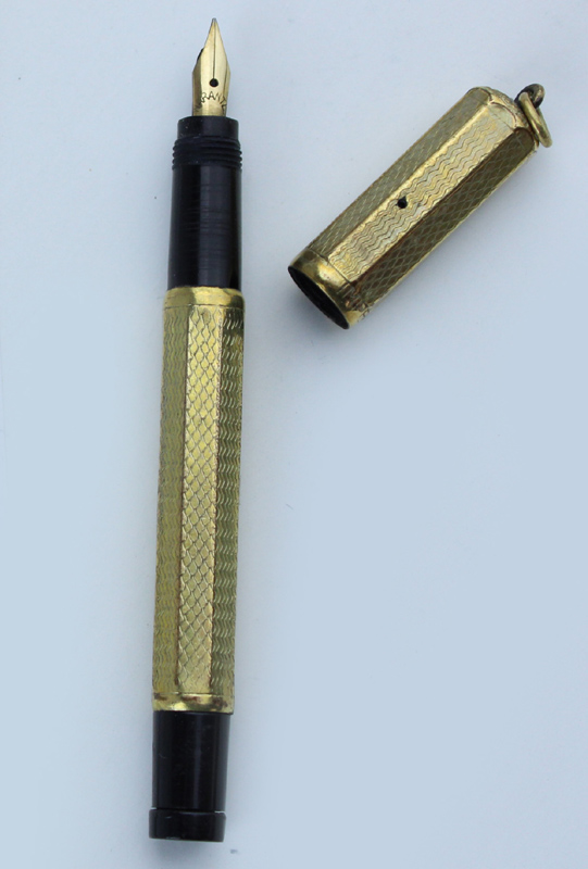 IMPERIAL Penna stilografica vintage. Pennino oro 14 Kt rientrante funzionante