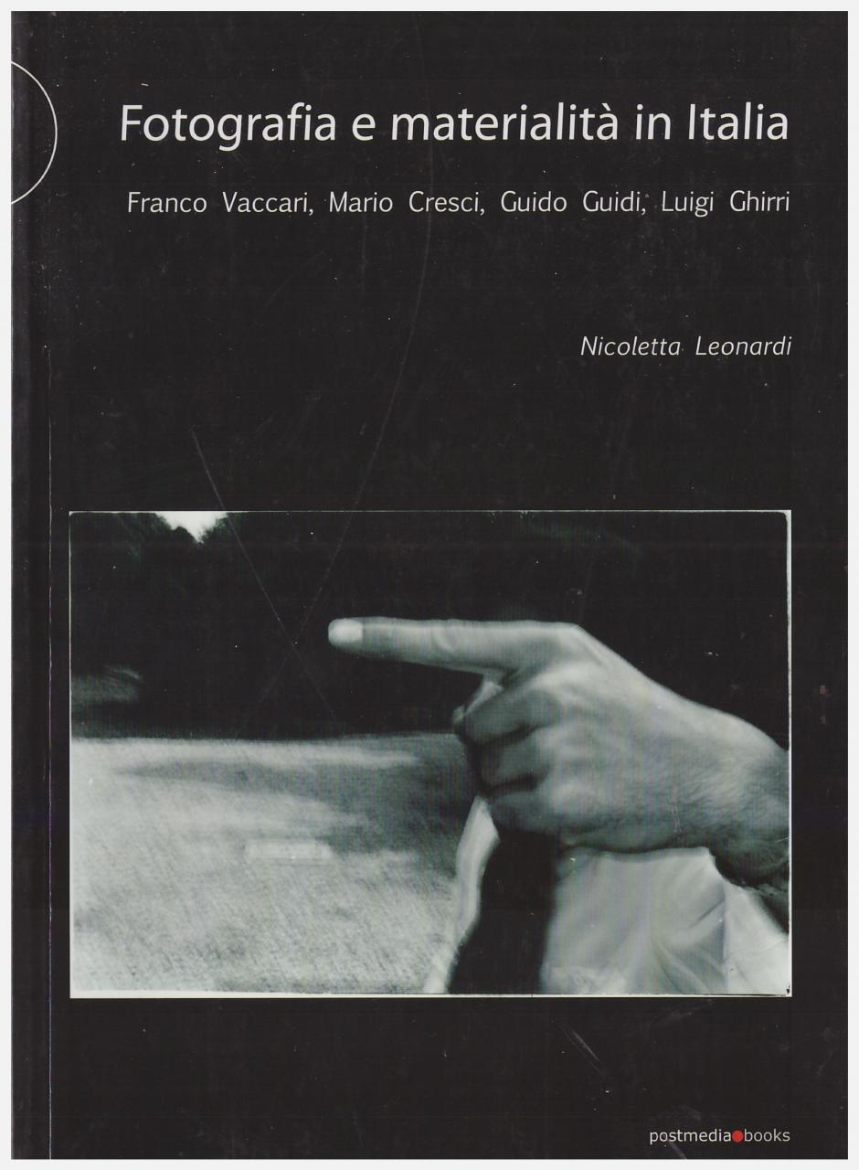 Fotografia e materialità in Italia