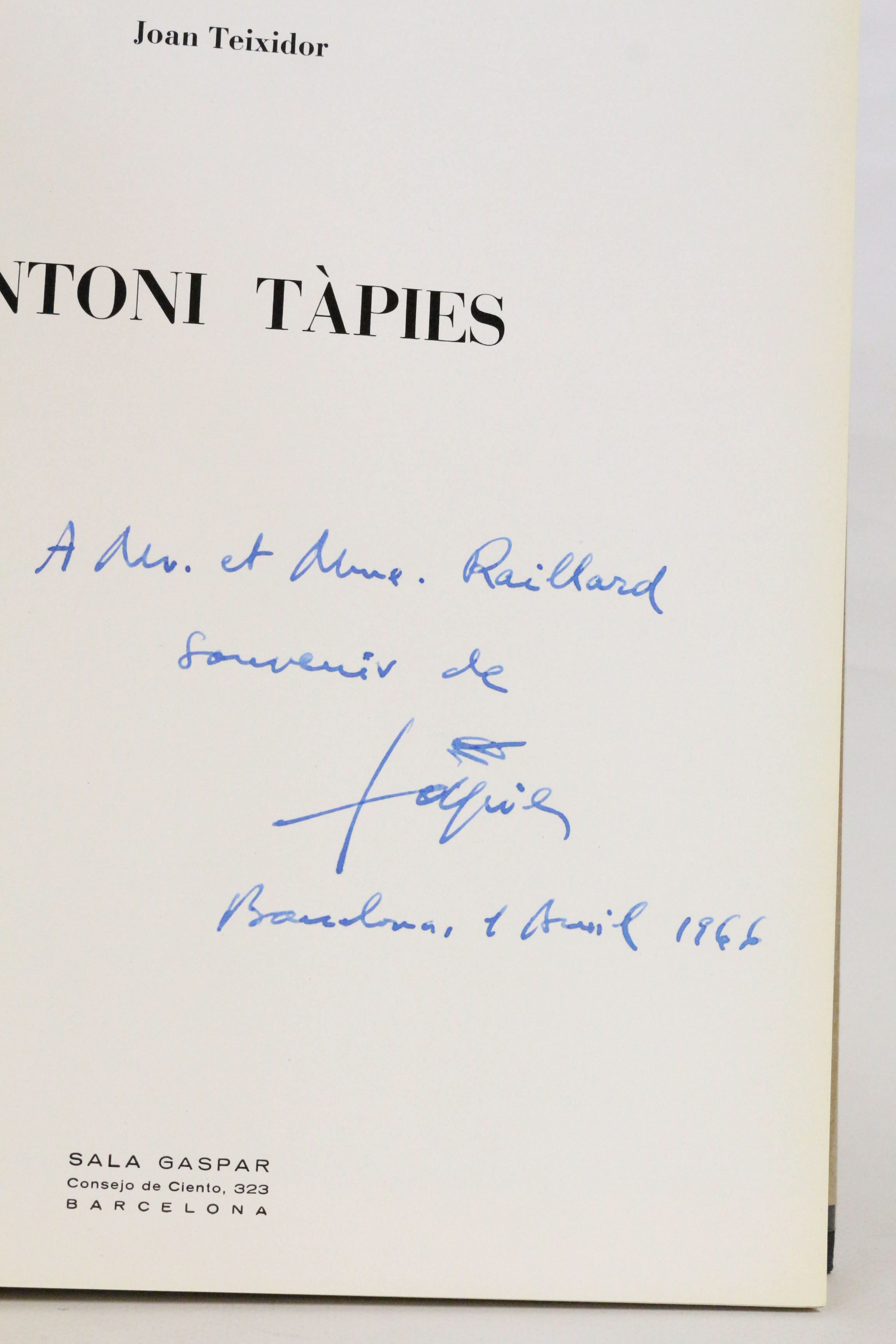 Antoni Tapies. Maderas, papeles, cartones y collages