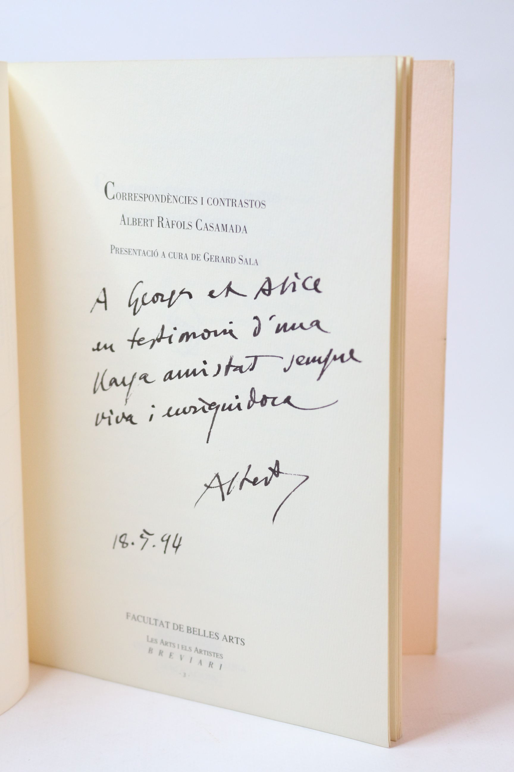 Correspondencies i contrastos