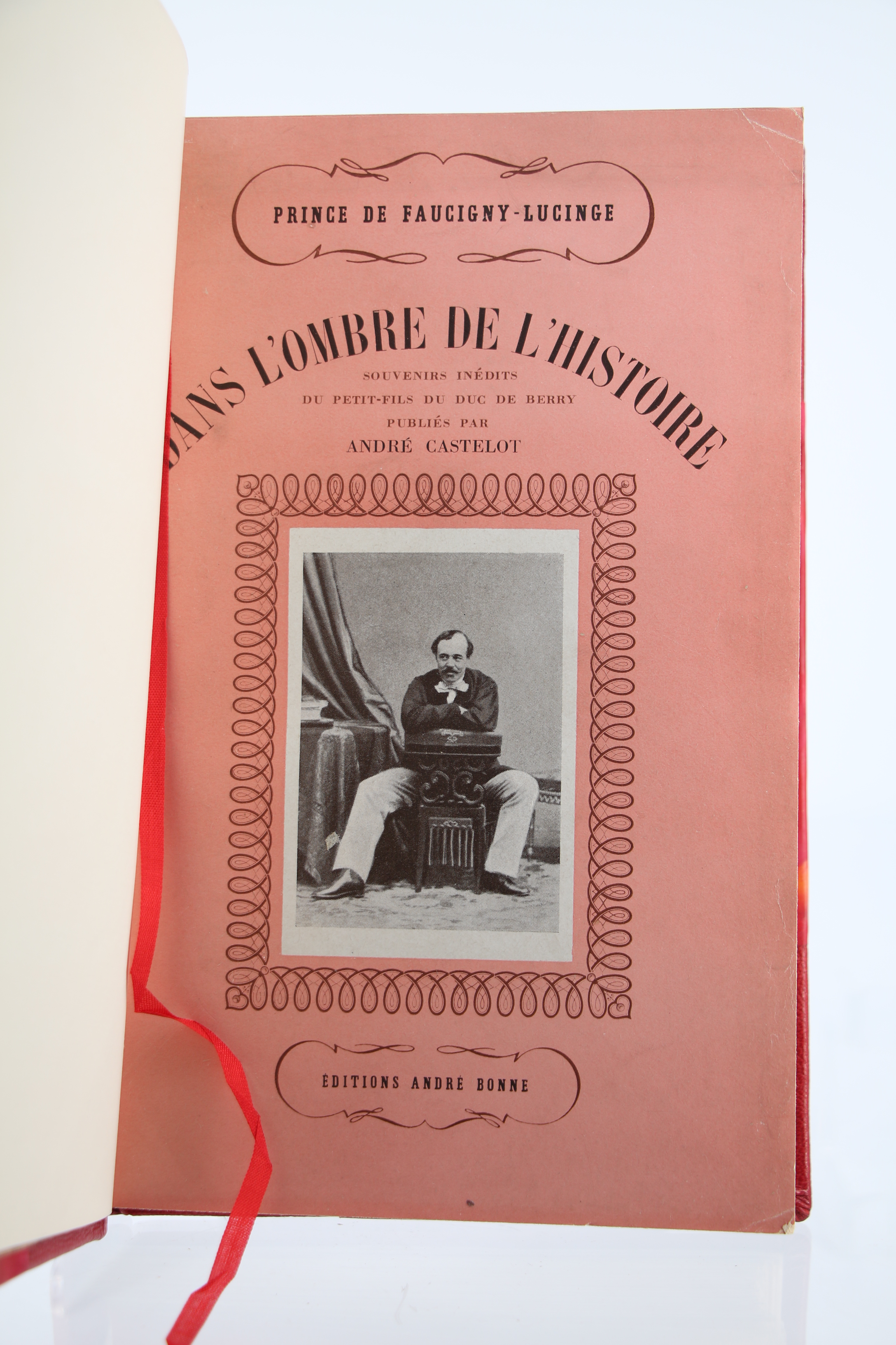 Dans l'Ombre de l'Histoire
