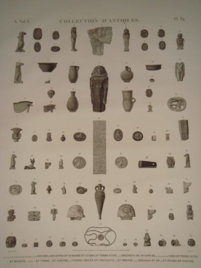 DESCRIPTION DE L'EGYPTE. Collection d'antiques. Figures, amulettes en scarabée et …