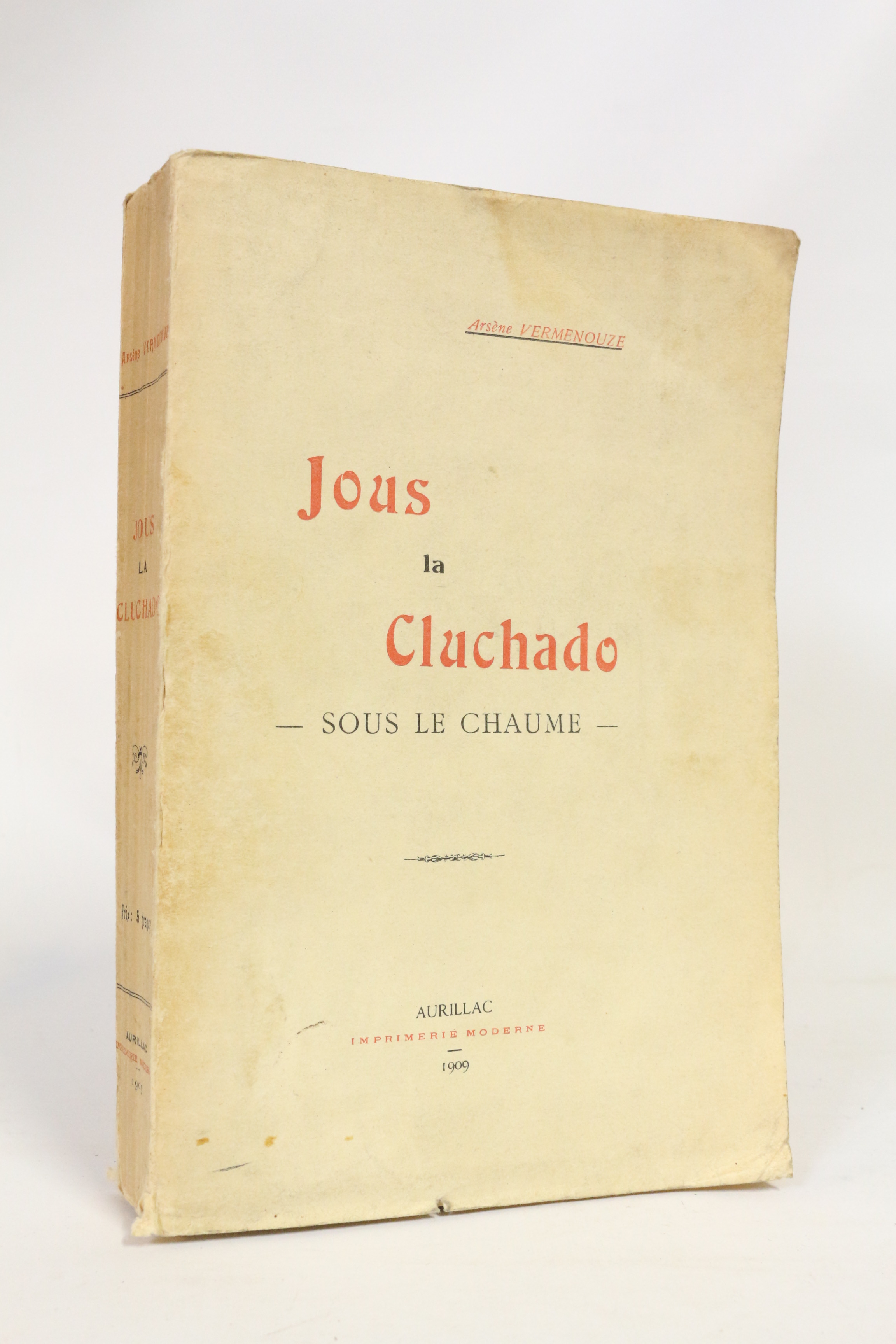 Jous la cluchado (sous le chaume)