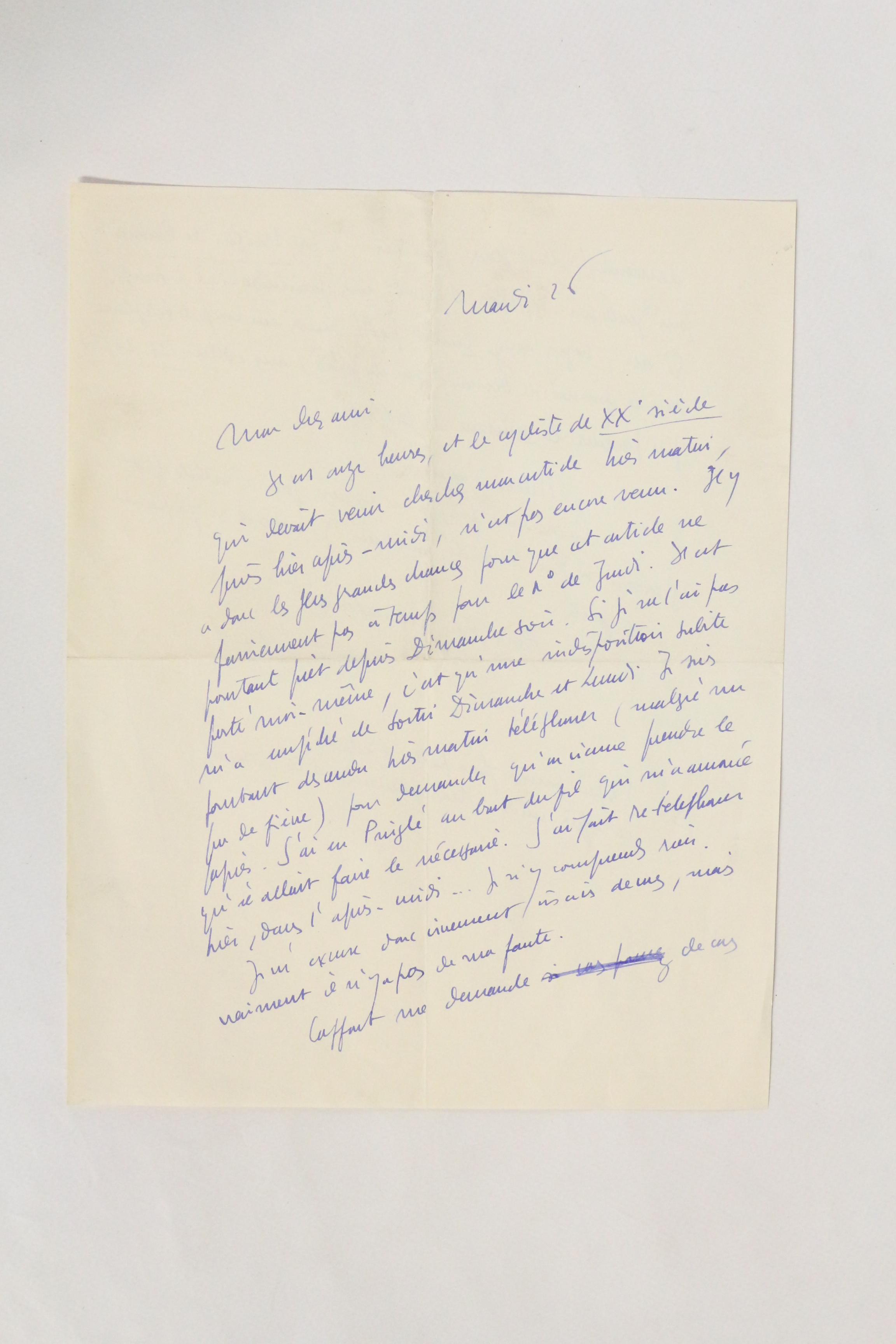 Lettre autographe signée à un journaliste à propos d'un article …
