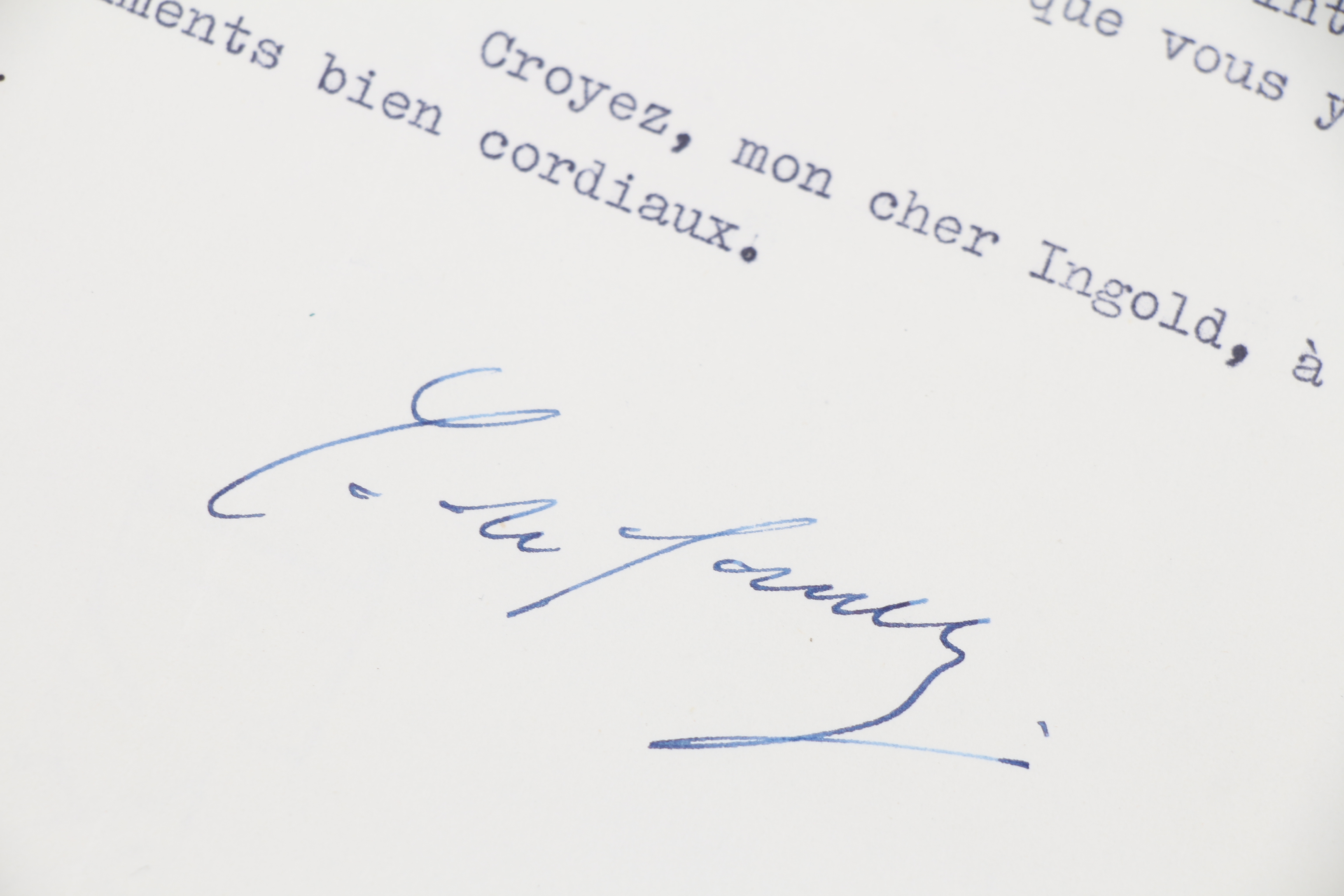 Lettre tapuscrite signée adressée au général Ingold