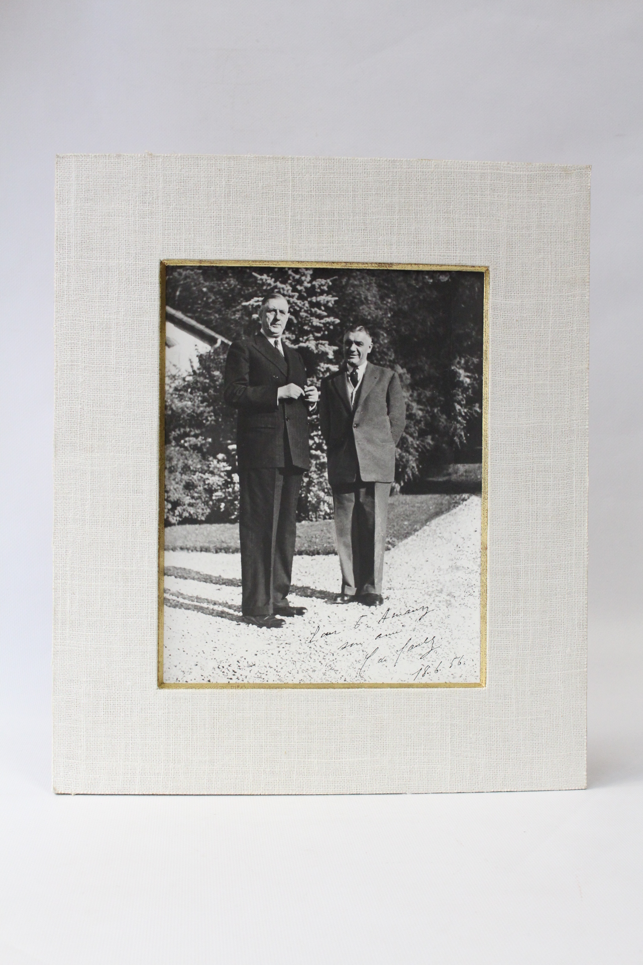 Photographie originale dédicacée de Charles De Gaulle à Emilien Amaury