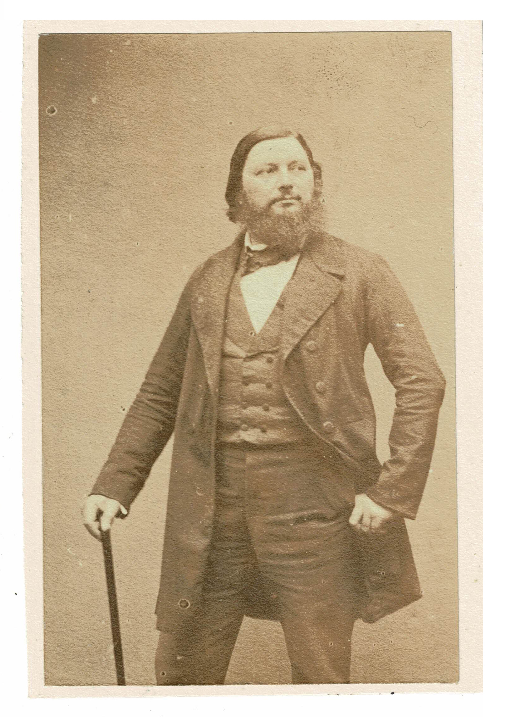 [PHOTOGRAPHIE] Portrait photographique de Gustave Courbet à la canne