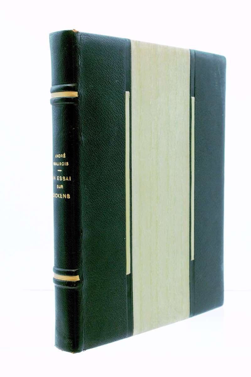 Un essai sur Dickens