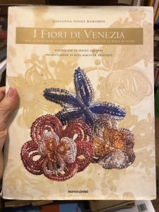 I FIORI DI VENEZIA. L’ARTE DI REALIZZARE FIORI ED ALTRE …
